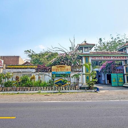 Spot On 91694 Hotel Rama Chandra Temanggung Εξωτερικό φωτογραφία