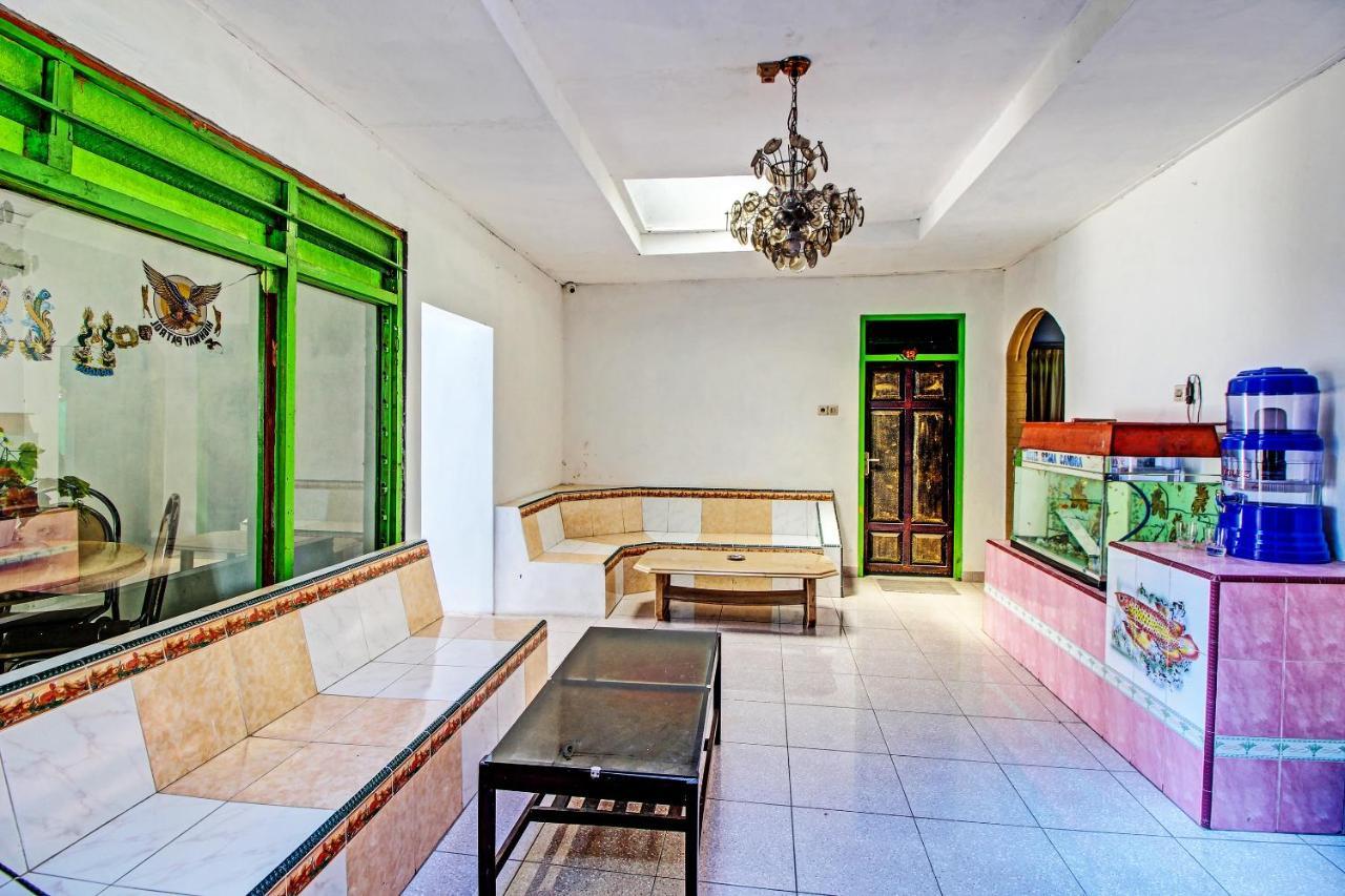 Spot On 91694 Hotel Rama Chandra Temanggung Εξωτερικό φωτογραφία