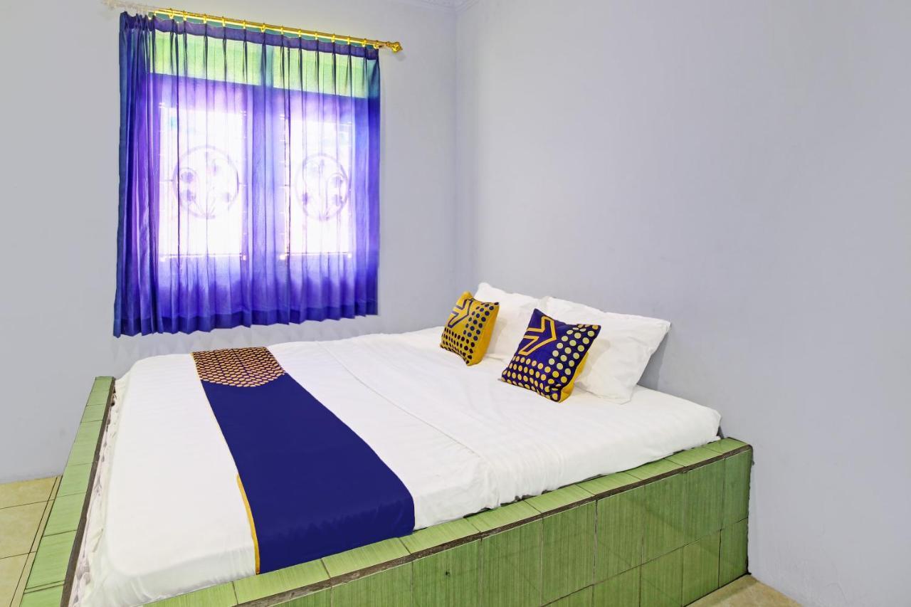 Spot On 91694 Hotel Rama Chandra Temanggung Εξωτερικό φωτογραφία