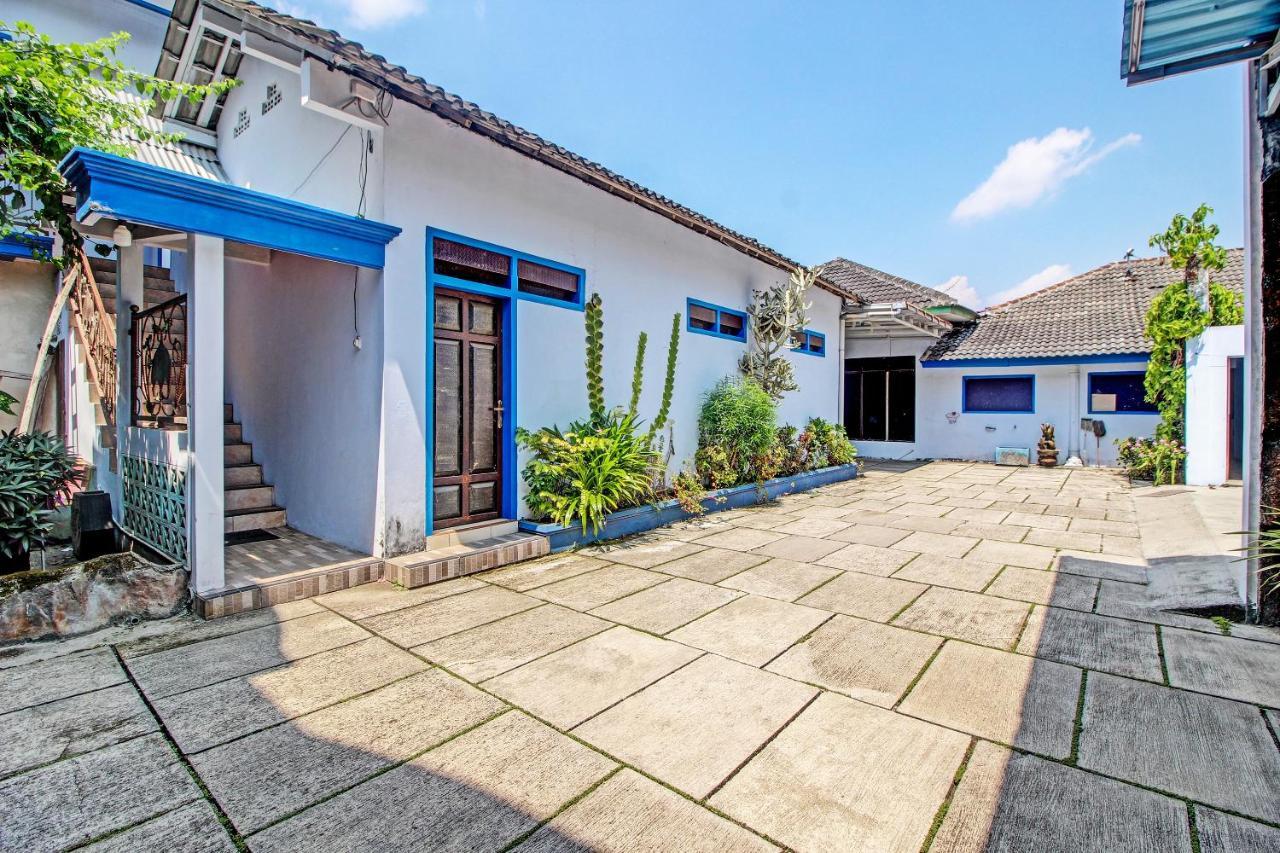 Spot On 91694 Hotel Rama Chandra Temanggung Εξωτερικό φωτογραφία